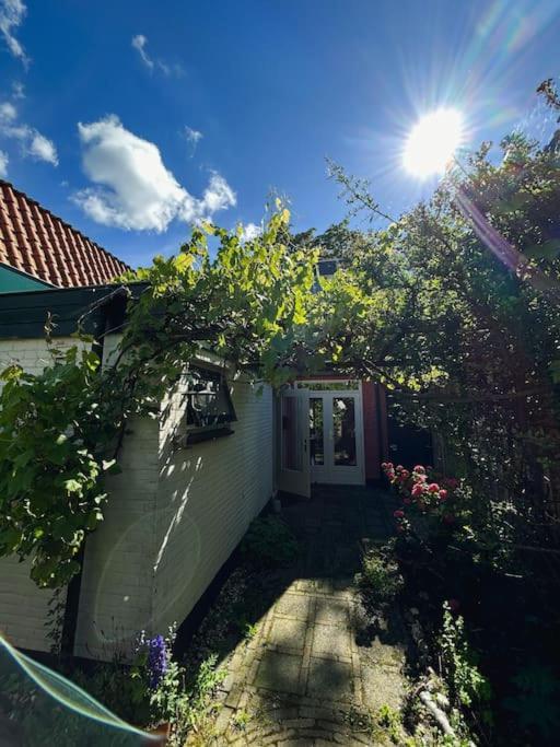 Onder De Kastanje! Villa Koedijk Exterior photo